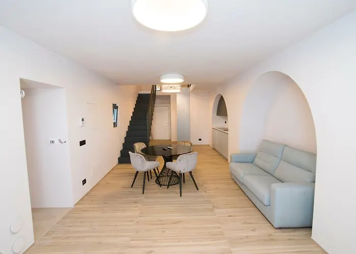 La Casa Di Alice * Монополи